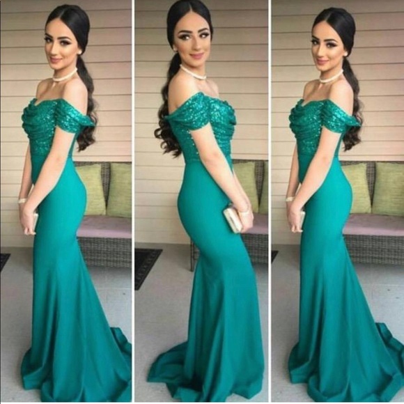 Green dress - Picture 2 of 8